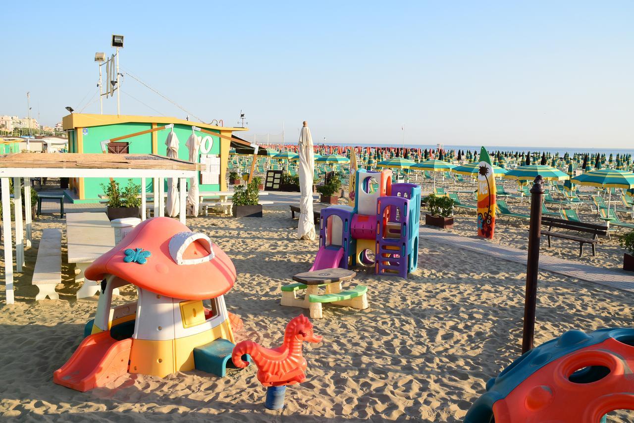Hotel Houston Suites Rimini Exterior foto